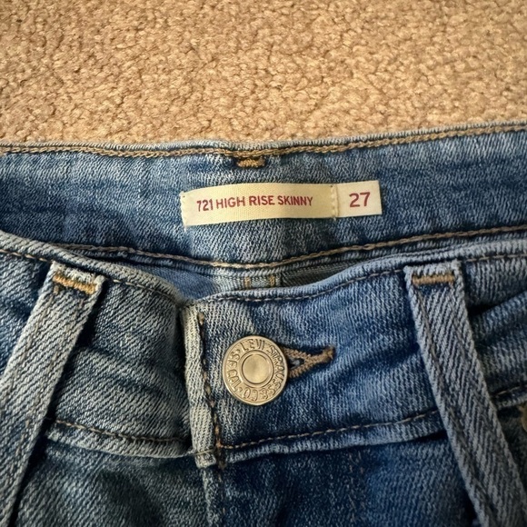 Levi’s high rise distressed frayed jeans size 27 - Picture 6 of 9